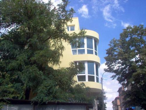 Hostal Stela Guest House