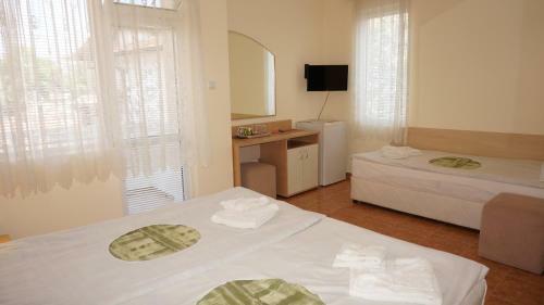 Hostal Borko Guest House