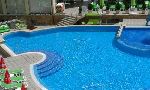 Sunny Cove Apartments
