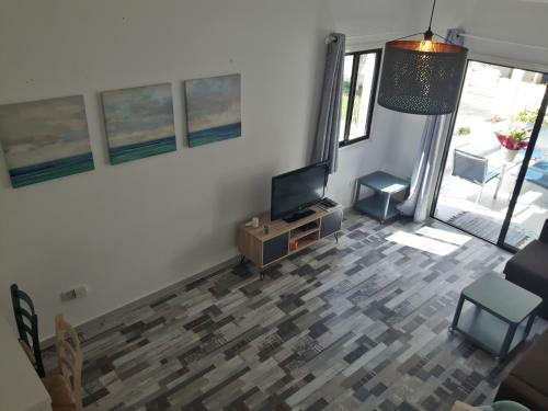Kermia Beach Apartment