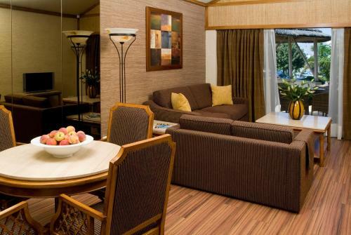 Palm Beach Hotel & Bungalows
