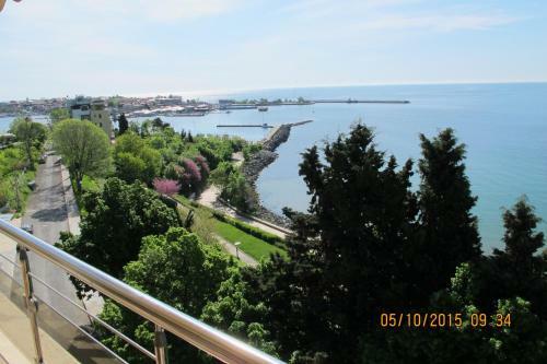 Black Sea Apartment