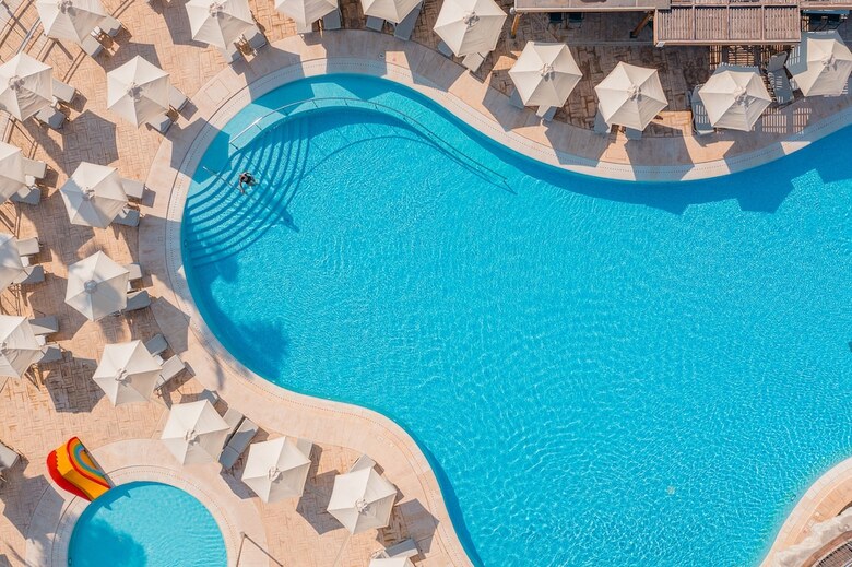 Hotel Louis Althea Beach