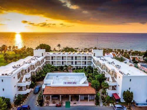 Helios Bay Hotel