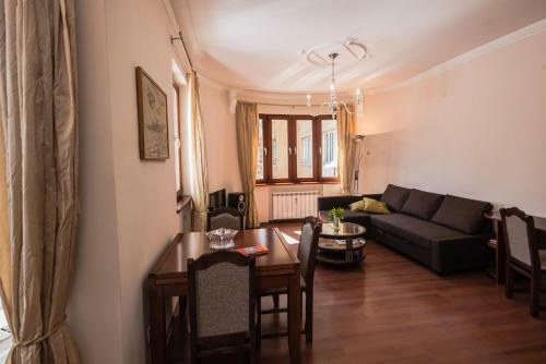 Central Apartment