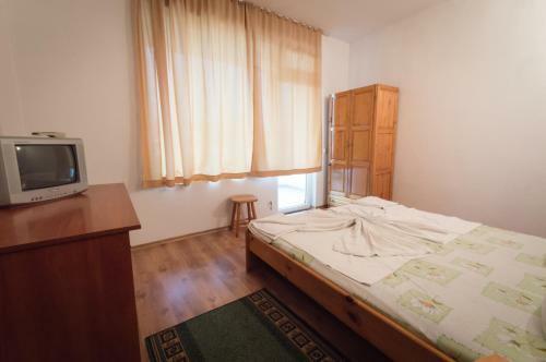Hostal Ropotamo Guest House
