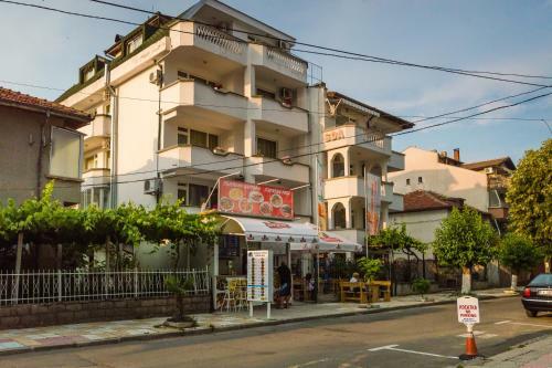 Hostal Ropotamo Guest House