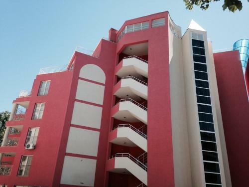 Rose Garden Hotel