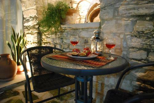 Agroturismo Vavla Rustic Retreat