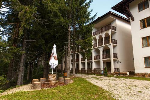 Monastery 2 Aparthotel