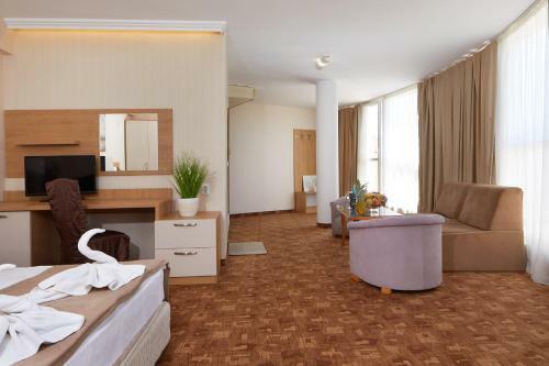 Fiesta M & Marlin Beach Hotel - All Inclusive