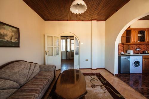 Varna Main Street Classic Apartment