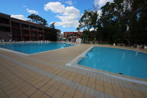 Menada Zornitsa Apartments