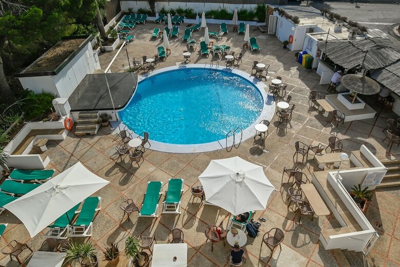 Pinos Playa Hotel