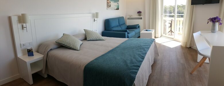 Pinos Playa Hotel