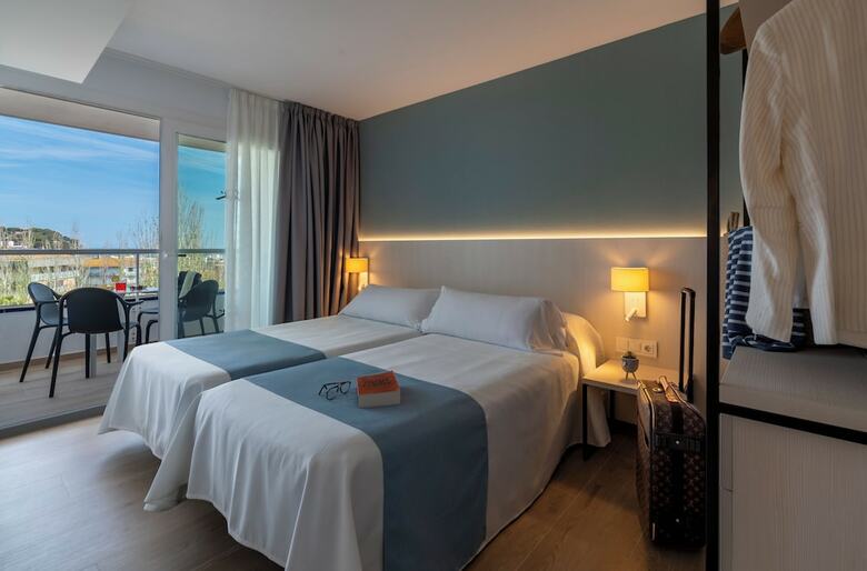 Aparthotel Costa Encantada