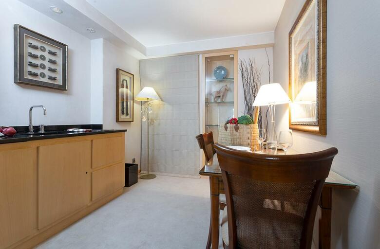 Suites Del Mar Fenals