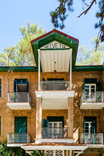 New Helvetia Hotel
