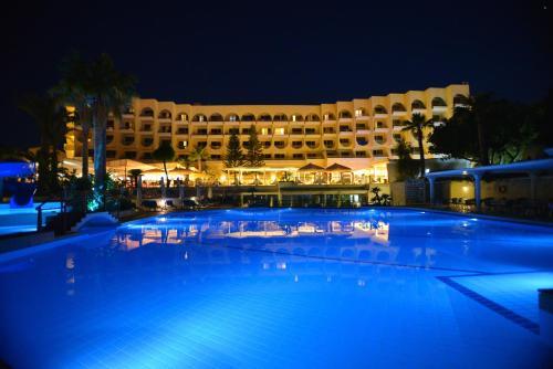 Golden Coast Beach Hotel