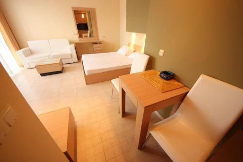Menada Kavaci Sozopol Apartments