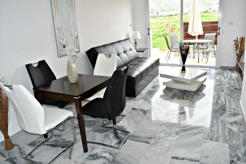 Toscana Hills Apartment 4
