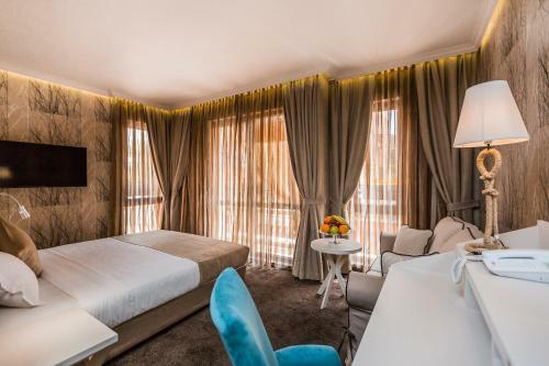 Hostal 8 1/2 Art Guest House