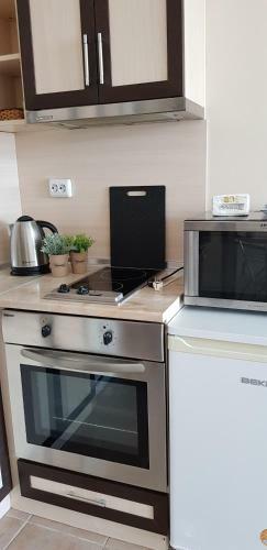 Breeze Apartments