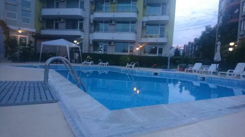 Breeze Apartments