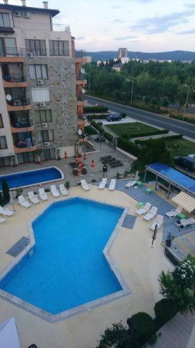 Breeze Apartments