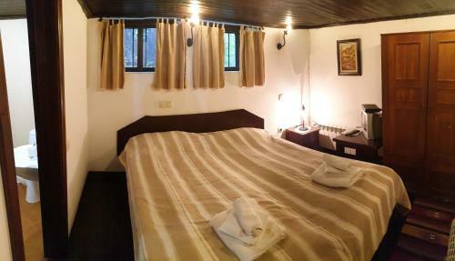 Parlapanova Guest House - Pool Access
