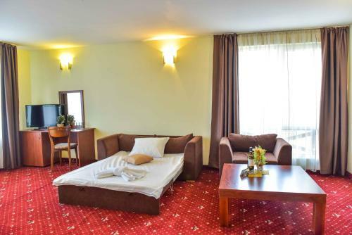Hotel Bojur & Bojurland Apartment Complex