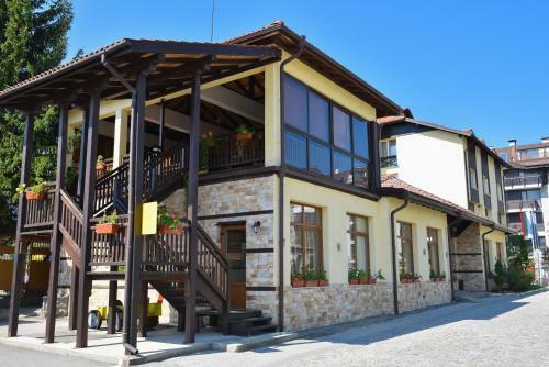 Hotel Bojur & Bojurland Apartment Complex