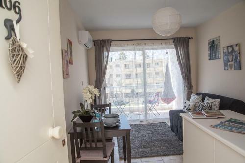 Love Hut Deluxe Apartment