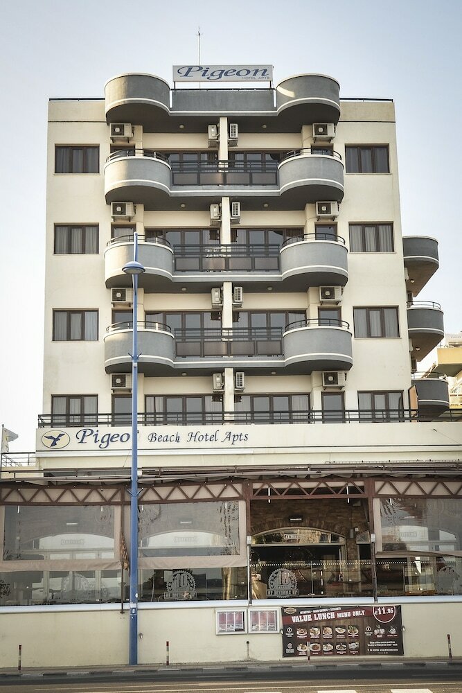 Pigeon Beach Hotel Apartments