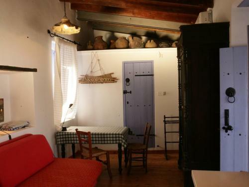 Apartment Tenta House