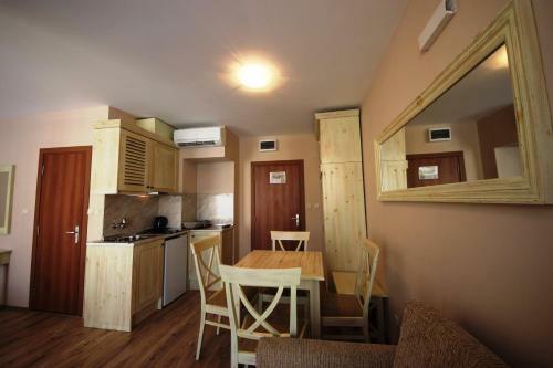 Menada Dawn Park Apartment
