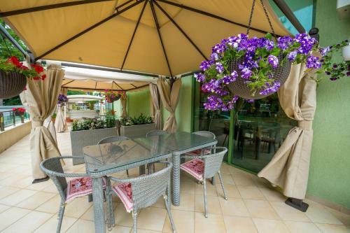Family Hotel Gallery