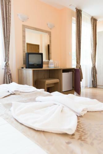 Hostal Atavel Guest House