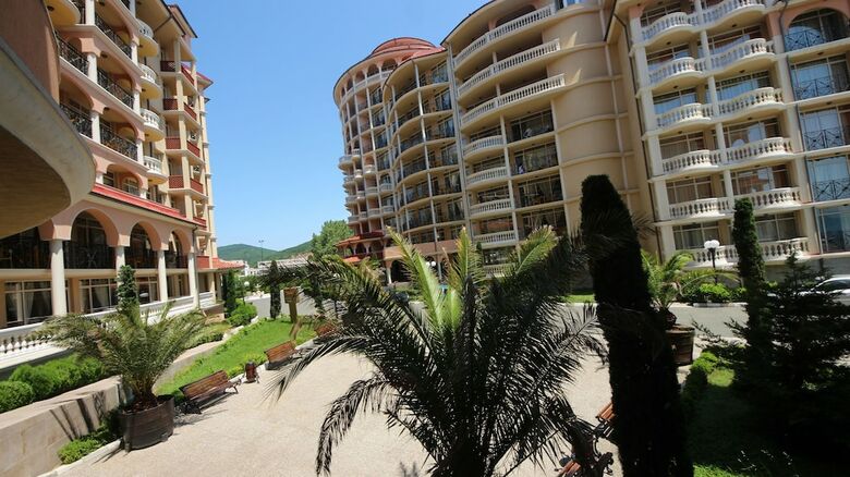 Menada Atrium Apartments