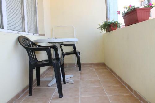 Hostal Edelvais Guest House