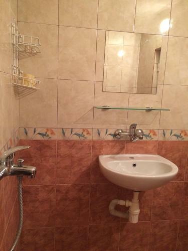 Hostal Edelvais Guest House
