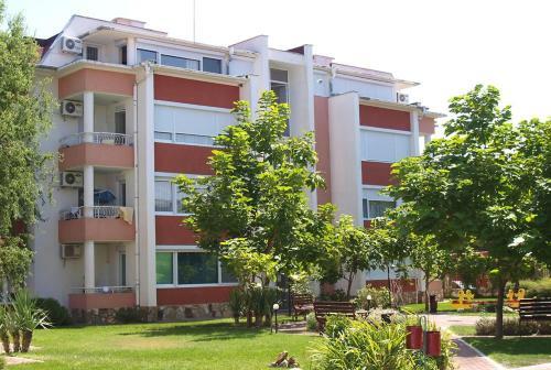 Sunny Fort Apartment