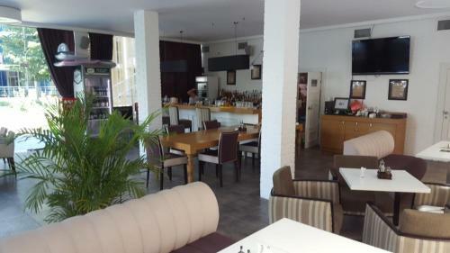 Aparthotel Complex Oazis