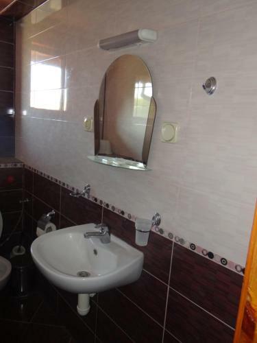 Hostal Guest House Lazur