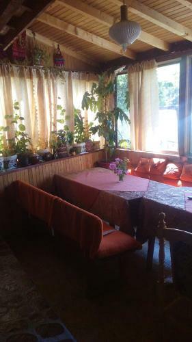Hostal Edelvays House