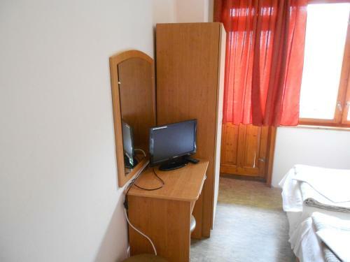 Hostal Nelly Guest House