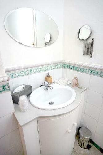 Apartamentos Pilatos King's Inn