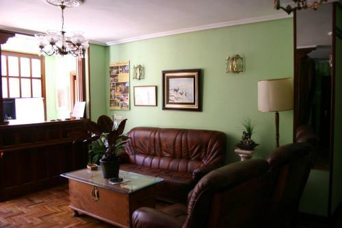 Hostal Hosteria Pe�a Sagra
