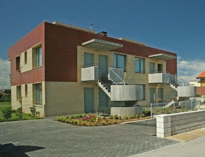 Apartamentos Playa De Portio