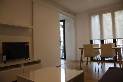 Apartamentos Hiedra Y Tapiner�a Mercado Central